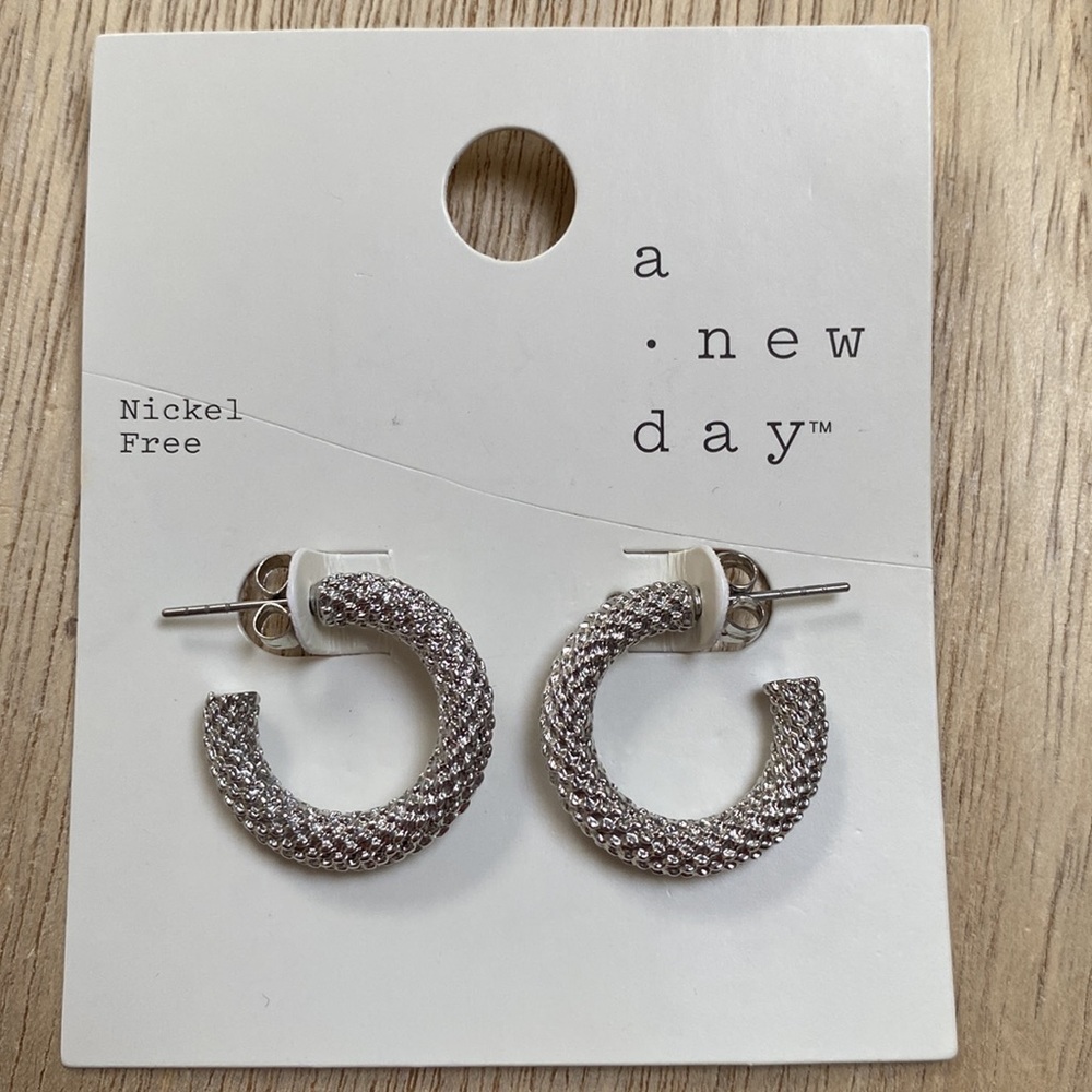 A New Day Open Weave Hoop 💗 Silver - Picture 4 of 11